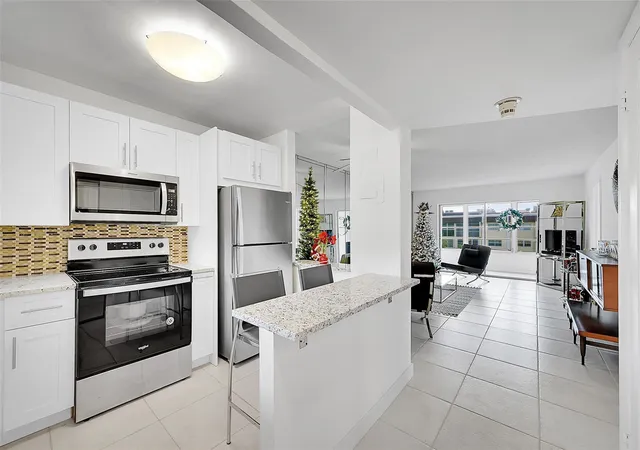 2780-n-pine-island-rd-312-sunrise-fl-33322/hzid_0b8dee0e