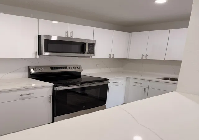 10401-sw-108th-ave-240-miami-fl-33176/hzid_865bb142