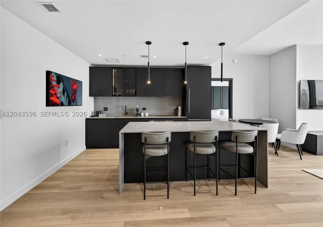 20-ne-11th-4702-miami-fl-33132/hzid_f8fdb14e