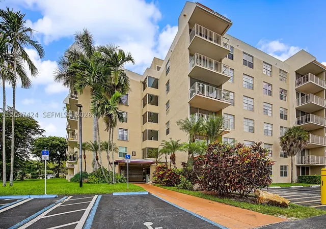 13120-sw-92nd-ave-b-207-miami-fl-33176/hzid_b916a8c8