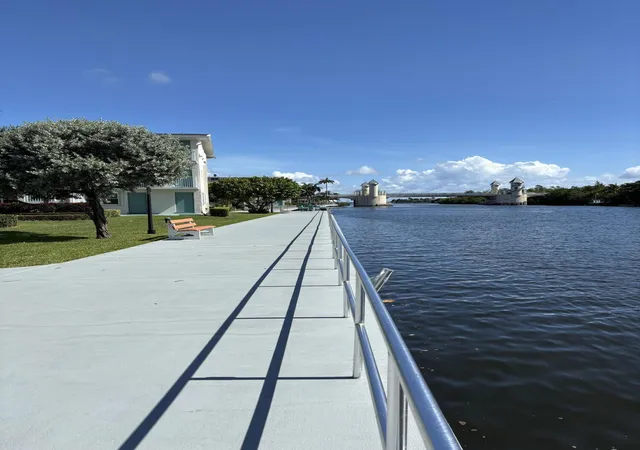 210-horizons-e-107-boynton-beach-fl-33435/hzid_09ee8773