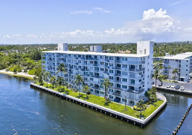 1536-se-15th-ct-704-deerfield-beach-fl-33441/hzid_7f3d5dd3