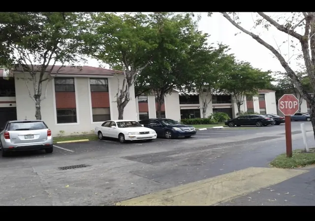 20015-ne-3rd-ct-5-miami-fl-33161/hzid_6be1d532