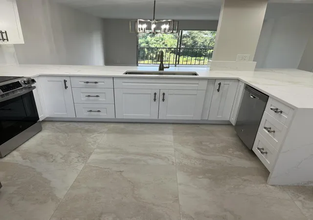 7321-amberly-ln-302-delray-beach-fl-33446/hzid_85c76ebf