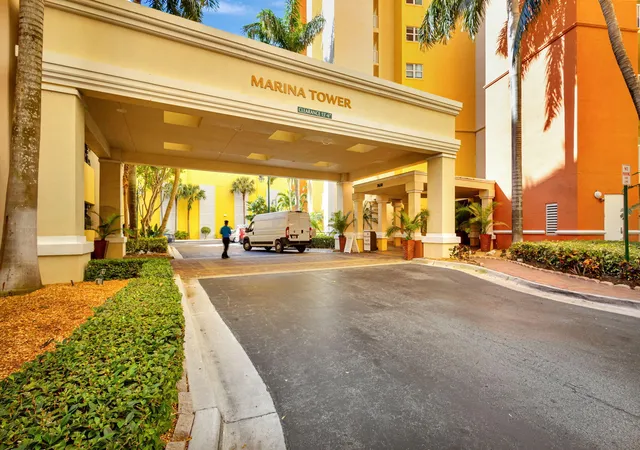2650-lake-shore-dr-1005-riviera-beach-fl-33404/hzid_4b5c9af2