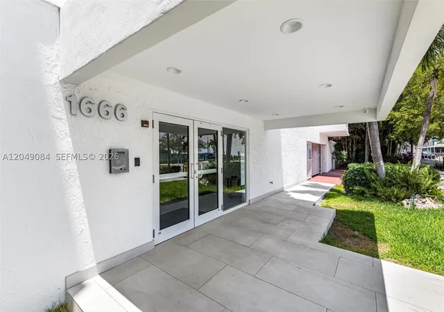 1666-west-ave-404-miami-beach-fl-33139/hzid_db925cb0