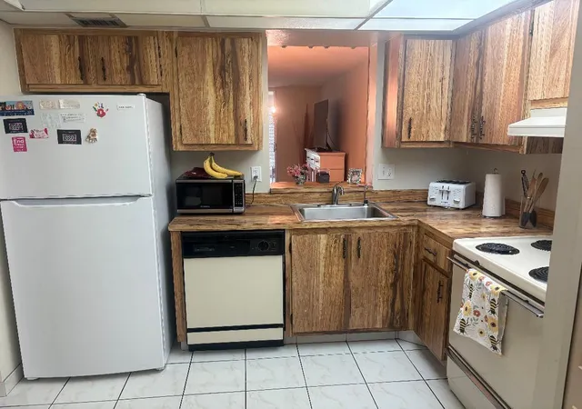 7561-nw-1st-st-207-margate-fl-33063/hzid_5a3b0159