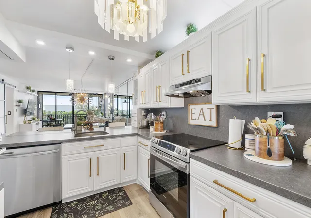 13-royal-palm-wy-5030-boca-raton-fl-33432/hzid_d6afcb42