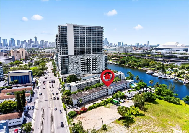 1610-nw-n-river-dr-201-miami-fl-33125/hzid_ec206724