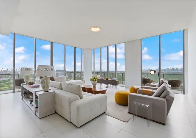2678-tigertail-ave-ph1-miami-fl-33133/hzid_bbb34275