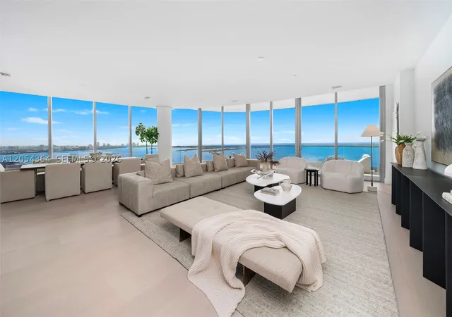 175-se-25th-rd-ph-4001-miami-fl-33129/hzid_4be6a77c