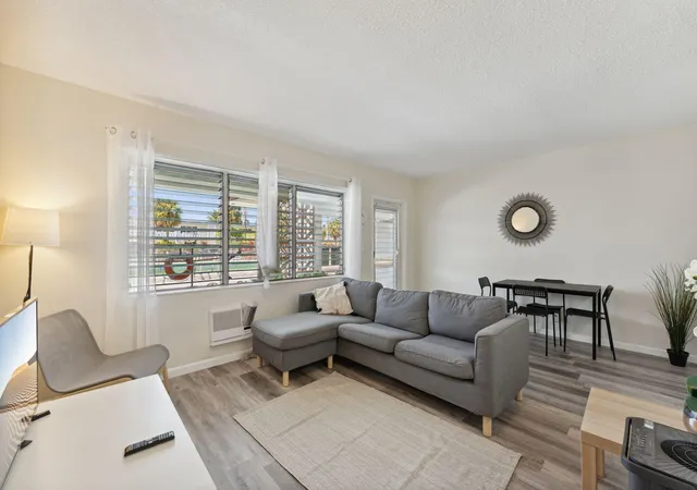 1450-ne-170th-st-114-north-miami-beach-fl-33162/hzid_3baa52ff