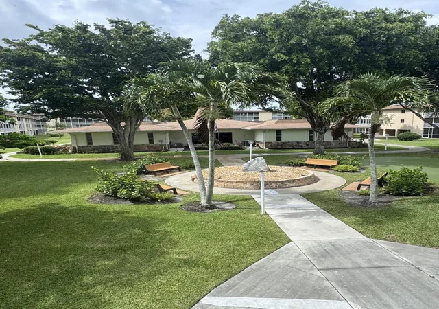 700-village-green-ct-221-palm-springs-fl-33461/hzid_c0f51438