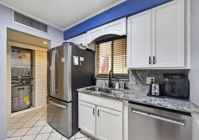 12027-greenway-cir-s-204-royal-palm-beach-fl-33411/hzid_0afad26a