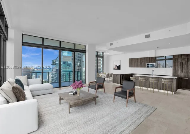 88-sw-7th-st-4011-miami-fl-33130/hzid_7175d691
