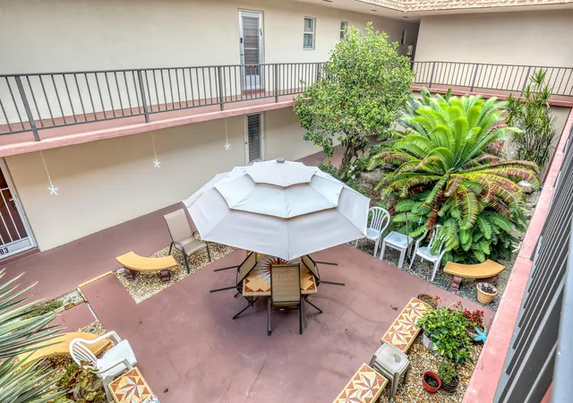 504-davis-rd-96-palm-springs-fl-33461/hzid_af9decd5