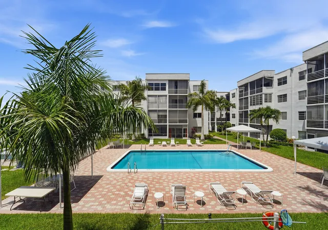 3000-e-sunrise-lakes-dr-e-223-sunrise-fl-33322/hzid_8514c02b