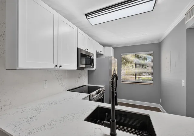 6935-huntington-lane-207-delray-beach-fl-33446/hzid_44f38c12