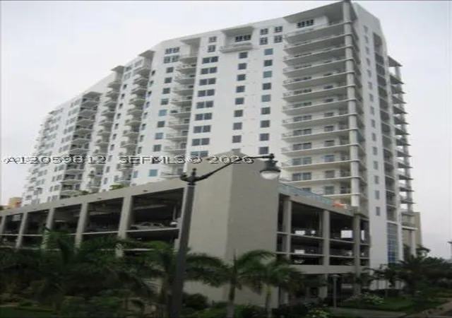 10-sw-south-river-dr-704-miami-fl-33130/hzid_7508d5bf