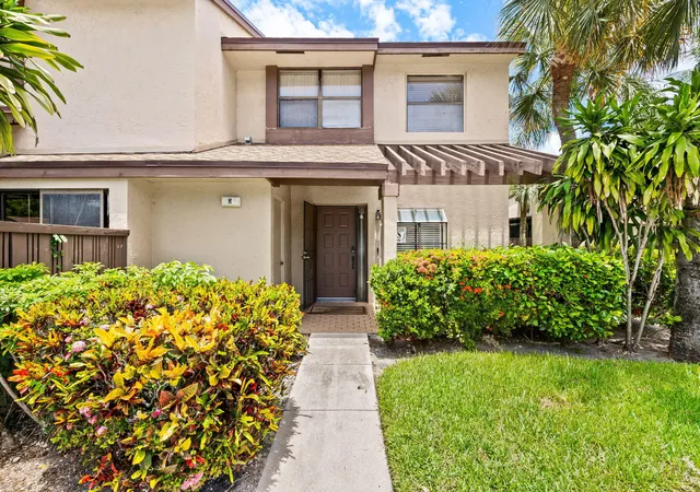 3952-cocoplum-cir-3646-coconut-creek-fl-33063/hzid_1c986293