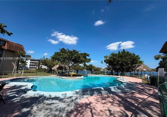 661-ne-195th-st-407-miami-fl-33179/hzid_bcb3ae74