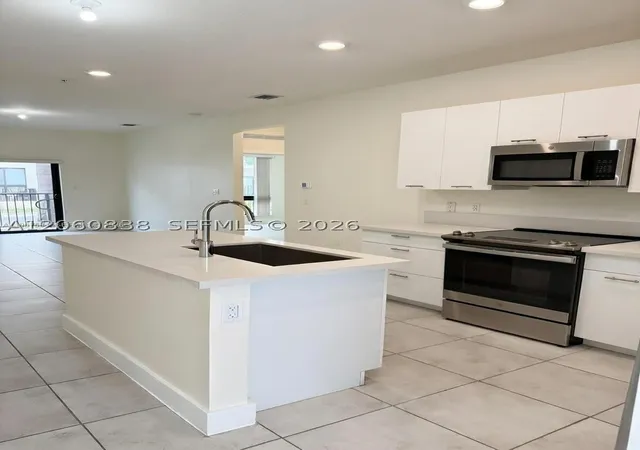 8301-nw-41st-st-b-107-doral-fl-33166/hzid_4204362b