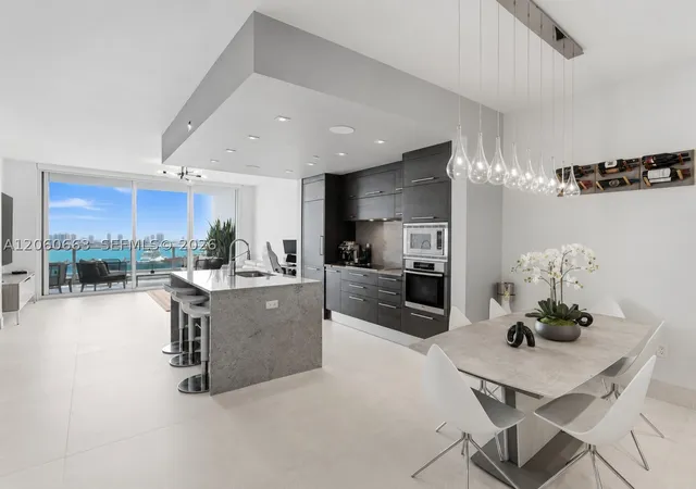 900-biscayne-blvd-3607-miami-fl-33132/hzid_f3dca5ce