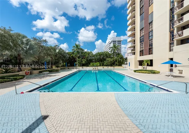 600-biltmore-way-1014-coral-gables-fl-33134/hzid_34456636