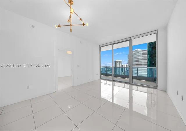 200-biscayne-boulevard-way-4409-miami-fl-33131/hzid_ed698738