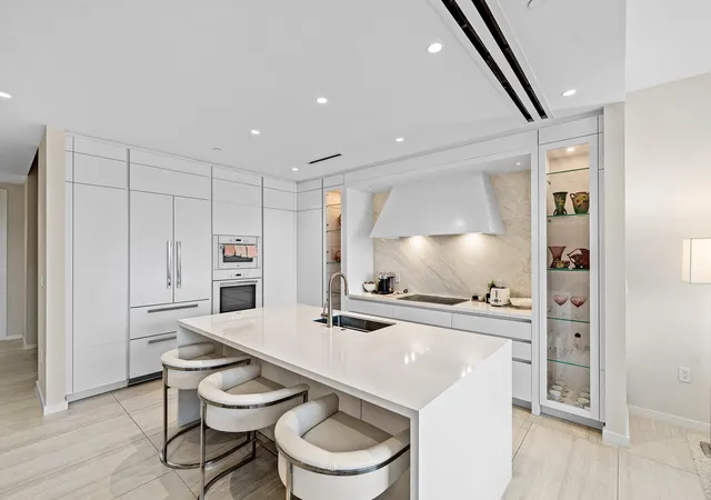 200-se-mizner-blvd-810-boca-raton-fl-33432/hzid_6b55b3ee