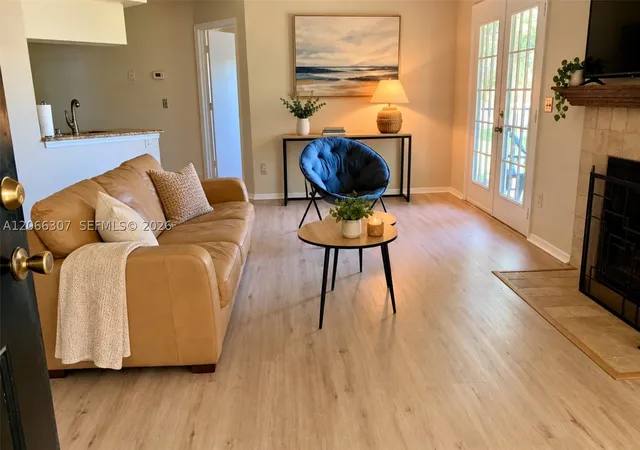 2550-n-alafaya-trail-12203-orlando-fl-32826/hzid_0f64d597