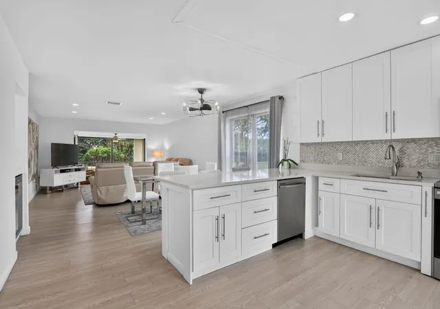 8545-casa-del-lago-38-h-boca-raton-fl-33433/hzid_8beb415e