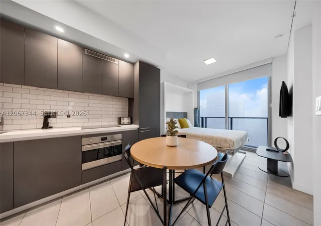 227-ne-2nd-st-3107-miami-fl-33132/hzid_820a01e5