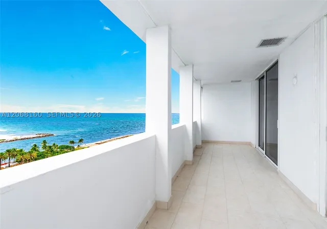 10275-collins-ave-ph1506-bal-harbour-fl-33154/hzid_3543003f