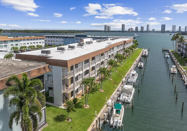 110-shore-ct-315-north-palm-beach-fl-33408/hzid_835cd85f