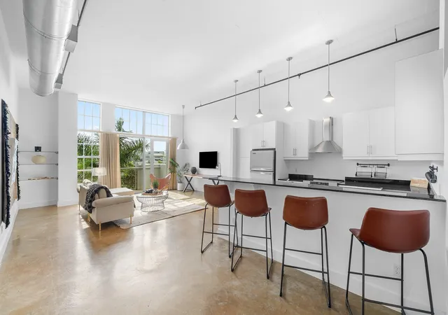 180-ne-4th-ave-406-delray-beach-fl-33483/hzid_04d21a99