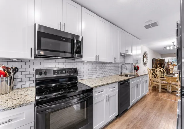 1241-nw-18th-ave-102-delray-beach-fl-33445/hzid_53c3510a