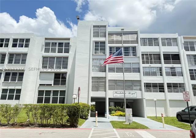 6903-cypress-rd-c26-plantation-fl-33317/hzid_e58535c5