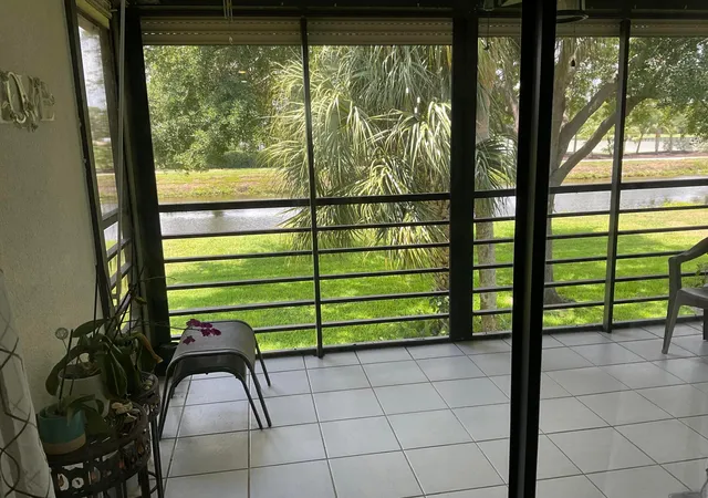 2910-sw-22nd-cir-212e-delray-beach-fl-33445/hzid_8c8eb106