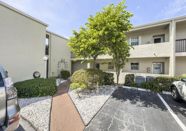 2540-boundbrook-blvd-204-palm-springs-fl-33406/hzid_79654f9f