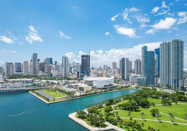 900-biscayne-blvd-4412-miami-fl-33132/hzid_a0c99176