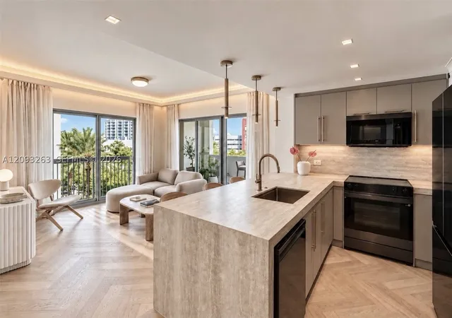 2740-sw-28th-terrace-602-miami-fl-33133/hzid_42fe6252