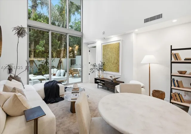 2200-brickell-ave-gv04-miami-fl-33129/hzid_b5357a5a