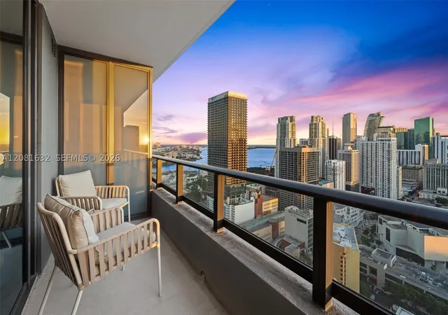 159-ne-6th-street-3210-miami-fl-33132/hzid_886df36a