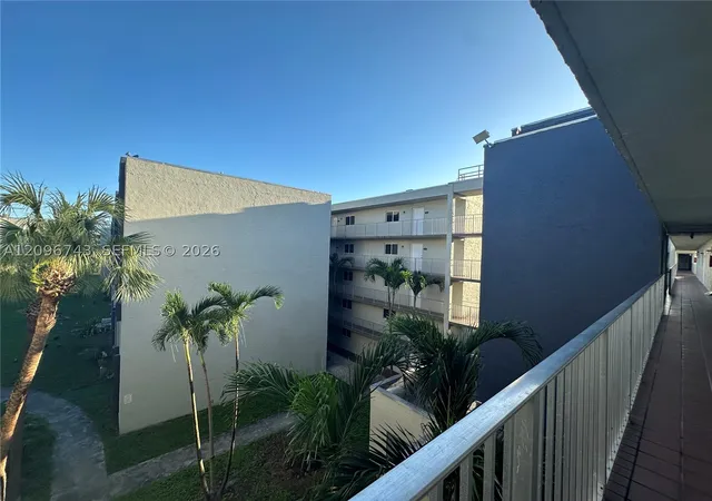 10000-nw-80th-court-2424-hialeah-gardens-fl-33016/hzid_c1c27440