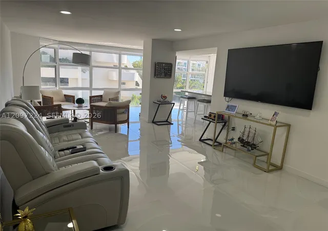 6423-collins-ave-401-miami-beach-fl-33141/hzid_357a64e1