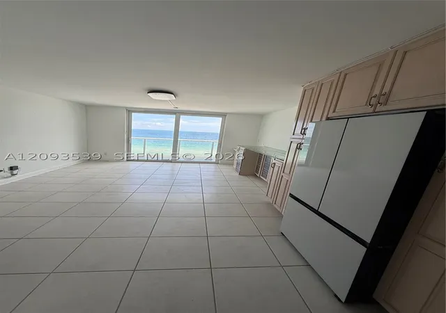 19201-collins-ave-711-sunny-isles-beach-fl-33160/hzid_01c9a2a8