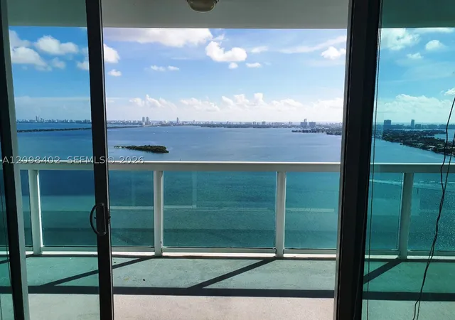 1800-n-bayshore-dr-3405-miami-fl-33132/hzid_de8f1915