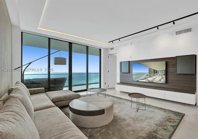 18975-collins-ave-2001-sunny-isles-beach-fl-33160/hzid_fc5eff50