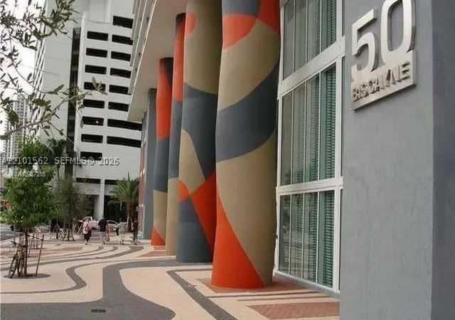 50-biscayne-blvd-1503-miami-fl-33132/hzid_3d81f506